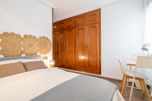Suite 3 en San Vicente 40, Alicante