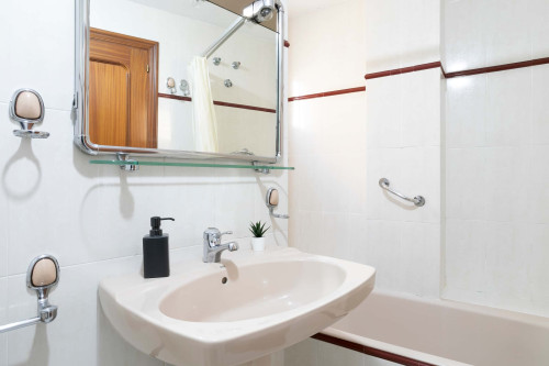 Suite 3 en San Vicente 40, Alicante