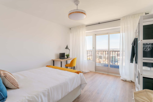 Habitación 1 en C. de Bono Guarner 21, Alicante