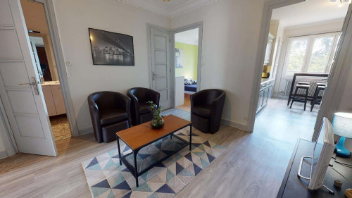 Room in Cours Albert Thomas, Lyon for 75 m² with 3 bedrooms