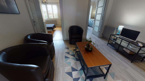 Room in Cours Albert Thomas, Lyon for 75 m² with 3 bedrooms
