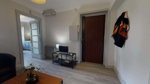 Room in Cours Albert Thomas, Lyon for 75 m² with 3 bedrooms