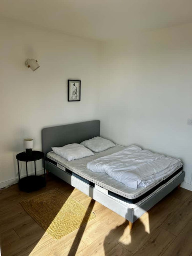 Room in Allée des Monégasques, Massy for 113 m² with 5 bedrooms