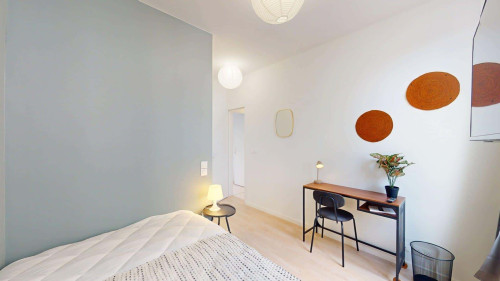 Room in Rue Manescau, Pau for 96 m² with 5 bedrooms - Gallery - 19
