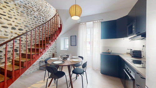 Room in Rue Manescau, Pau for 96 m² with 5 bedrooms - Gallery - 10