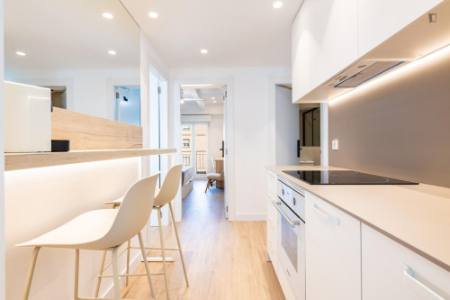 Double bedroom in 4-bedroom apartment - Gallery - 7