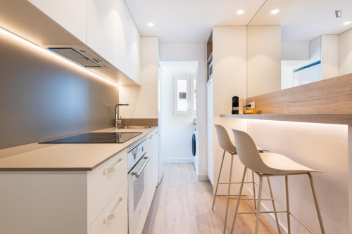 Double bedroom in 4-bedroom apartment