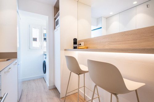 Double bedroom in 4-bedroom apartment - Gallery - 6