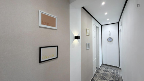Cosy single bedroom close Hospital San Rafael - Gallery - 5