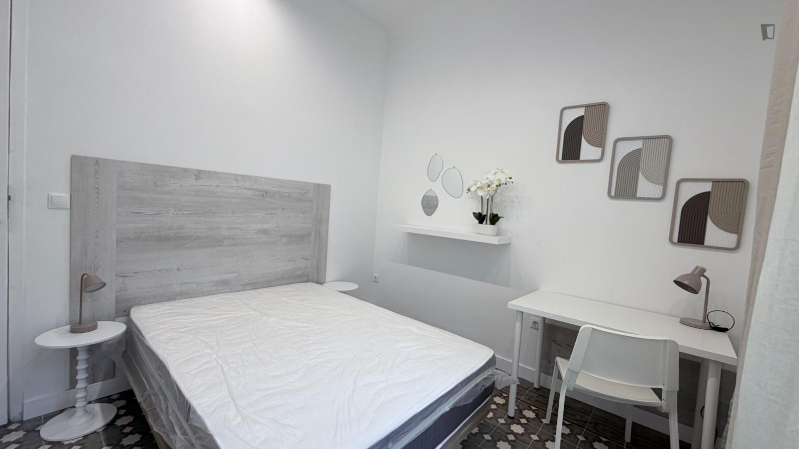 Magnificent Double Bedroom Close Hospital San Rafael - 1