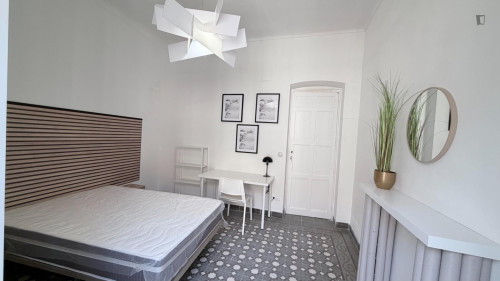 Great  double bedroom close Hospital San Rafael - Gallery - 22