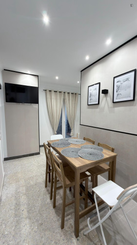 Great  double bedroom close Hospital San Rafael - Gallery - 16