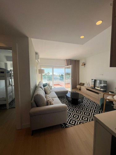 Comfortable 2-bedroom flat - Gallery - 5