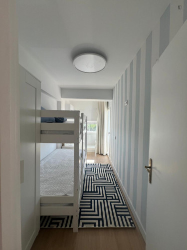 Comfortable 2-bedroom flat - Gallery - 11