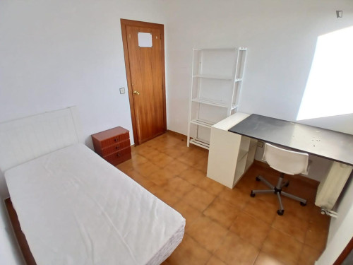 Beautiful single bedroom in a 5 bedroom apartment - Gallery - 2
