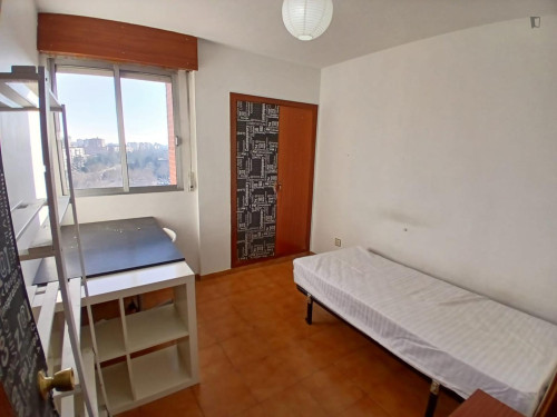 Beautiful single bedroom in a 5 bedroom apartment - Gallery - 3