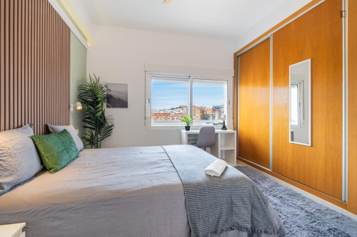 Sublime double ensuite bedroom near the Alicante train station