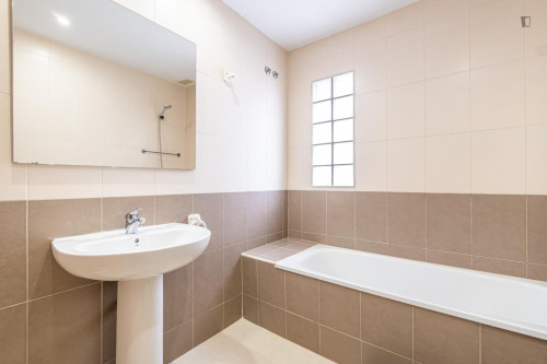 Sublime double ensuite bedroom near the Alicante train station - Gallery - 7