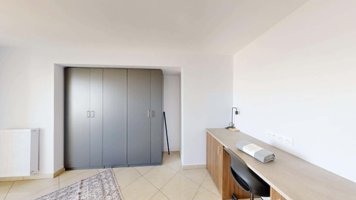 Room in Boulevard du Montaigut, Créteil for 103 m² with 6 bedrooms