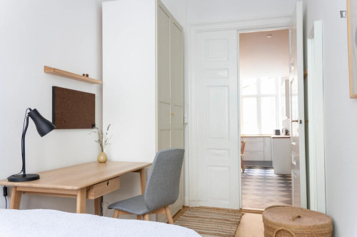 Nice single bedroom in charming shared flat in Klædebo Kvarter