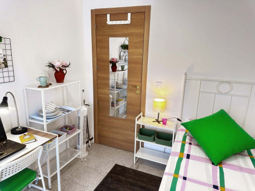 Habitación en Carrer Garbinet, Alicante