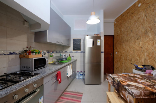 Single Bedroom with Private Bathroom next to Sereia Garden - Gallery - 7