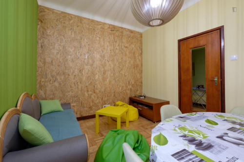 Single Bedroom with Private Bathroom next to Sereia Garden