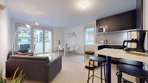Apartment in Allée Choiseul, Ferney-Voltaire for 79 m² with 3 bedrooms