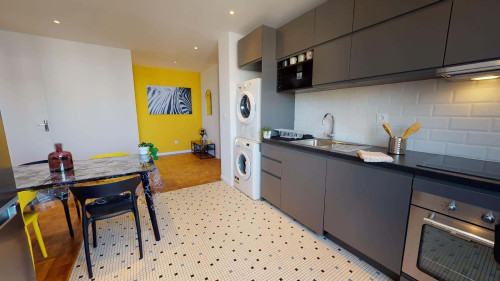 Room in Avenue Général de Gaulle, Caluire-et-Cuire for 68 m² with 3 bedrooms - Gallery - 8