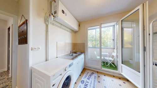 Room in Avenue Jules Guesde, Vénissieux for 116 m² with 5 bedrooms - Gallery - 5