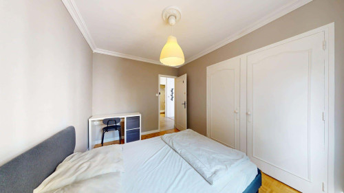 Room in Avenue Jules Guesde, Vénissieux for 116 m² with 5 bedrooms