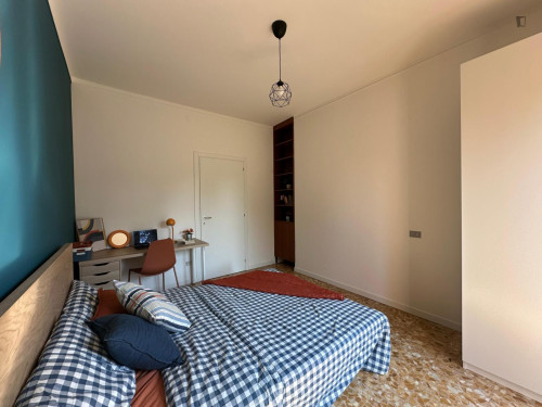 Pleasant single bedroom in Borgo Trento