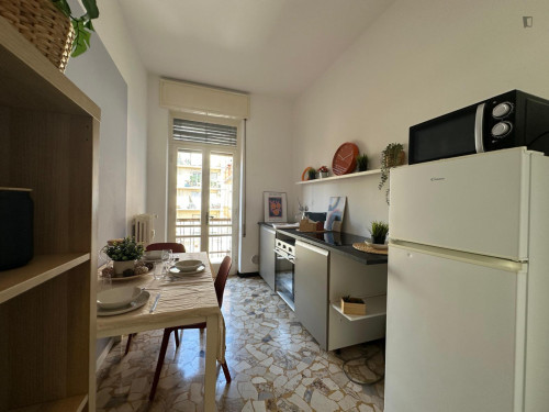 Snug single bedroom in Borgo Trento