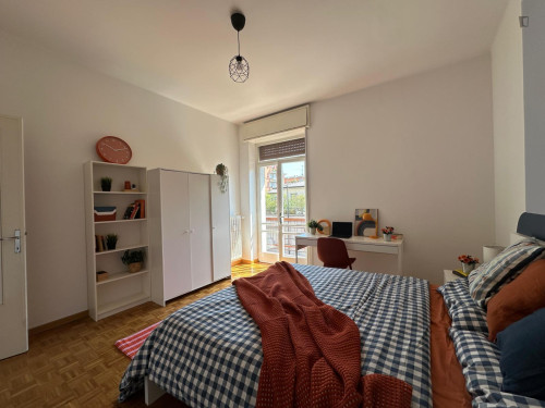Bright single bedroom in Borgo Trento - Gallery - 2