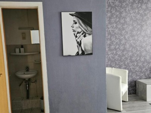 Rooms in a private guesthouse - Gallery - 6