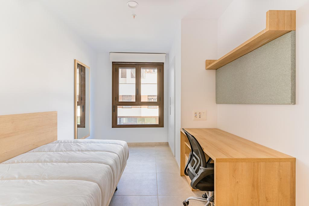 Single In Apartment - 3