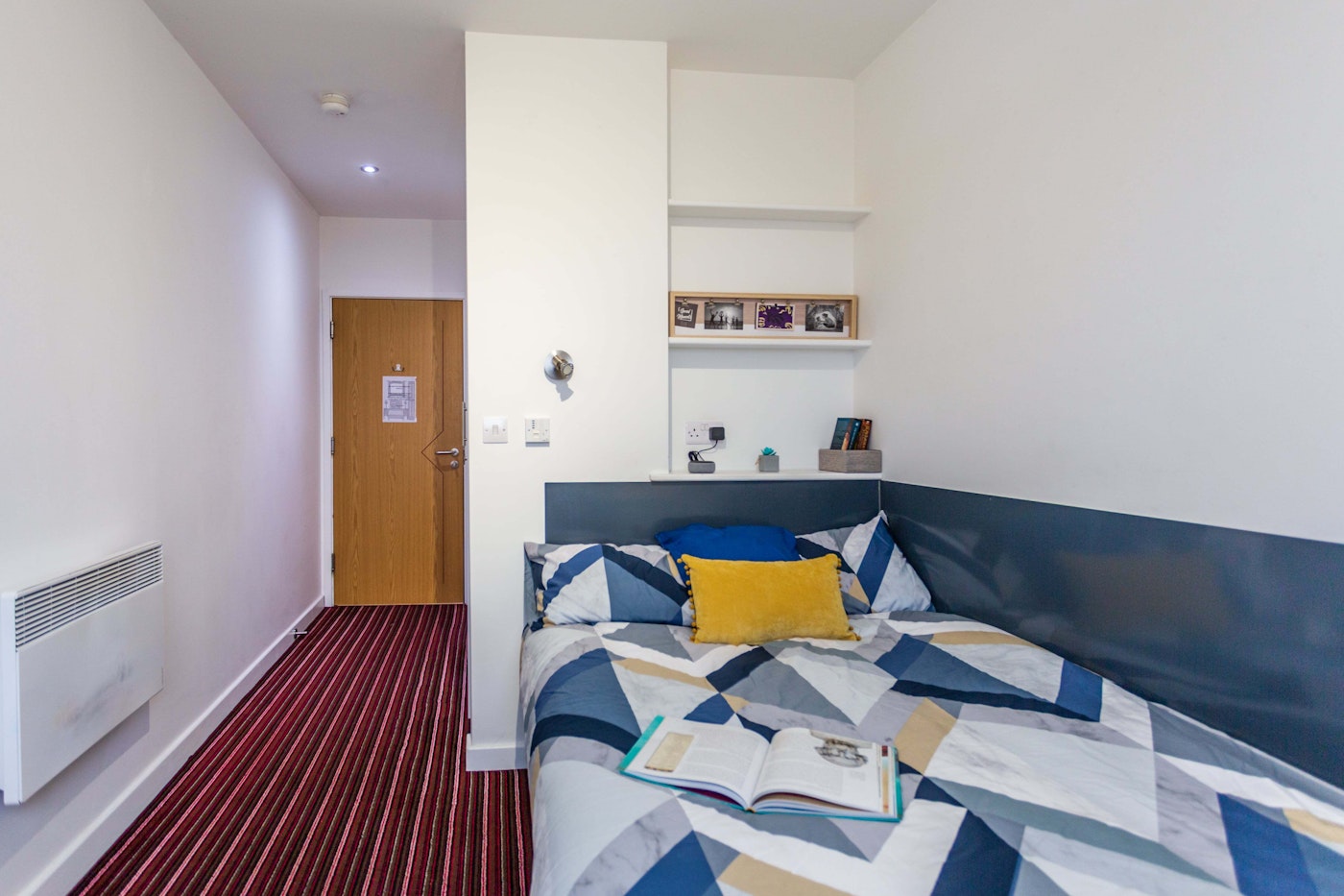 Four Bed Bronze - Brookland Road - Gallery - 1