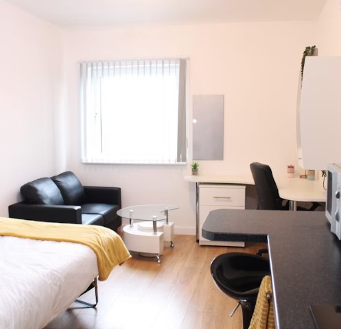  Studio Platinum Plus  -  Brookland Road  - Gallery -  3