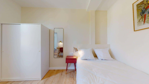 Room in Rue Ambroise Croizat, Villejuif for 191 m² with 9 bedrooms