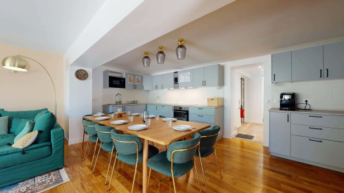 Room in Rue Ambroise Croizat, Villejuif for 191 m² with 9 bedrooms