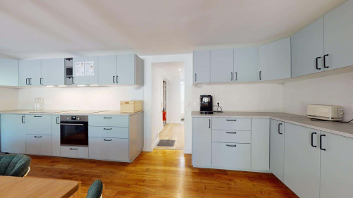 Room in Rue Ambroise Croizat, Villejuif for 191 m² with 9 bedrooms