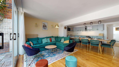 Room in Rue Ambroise Croizat, Villejuif for 191 m² with 9 bedrooms