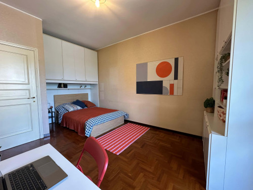 Viale Europa 72 - Stanza 208