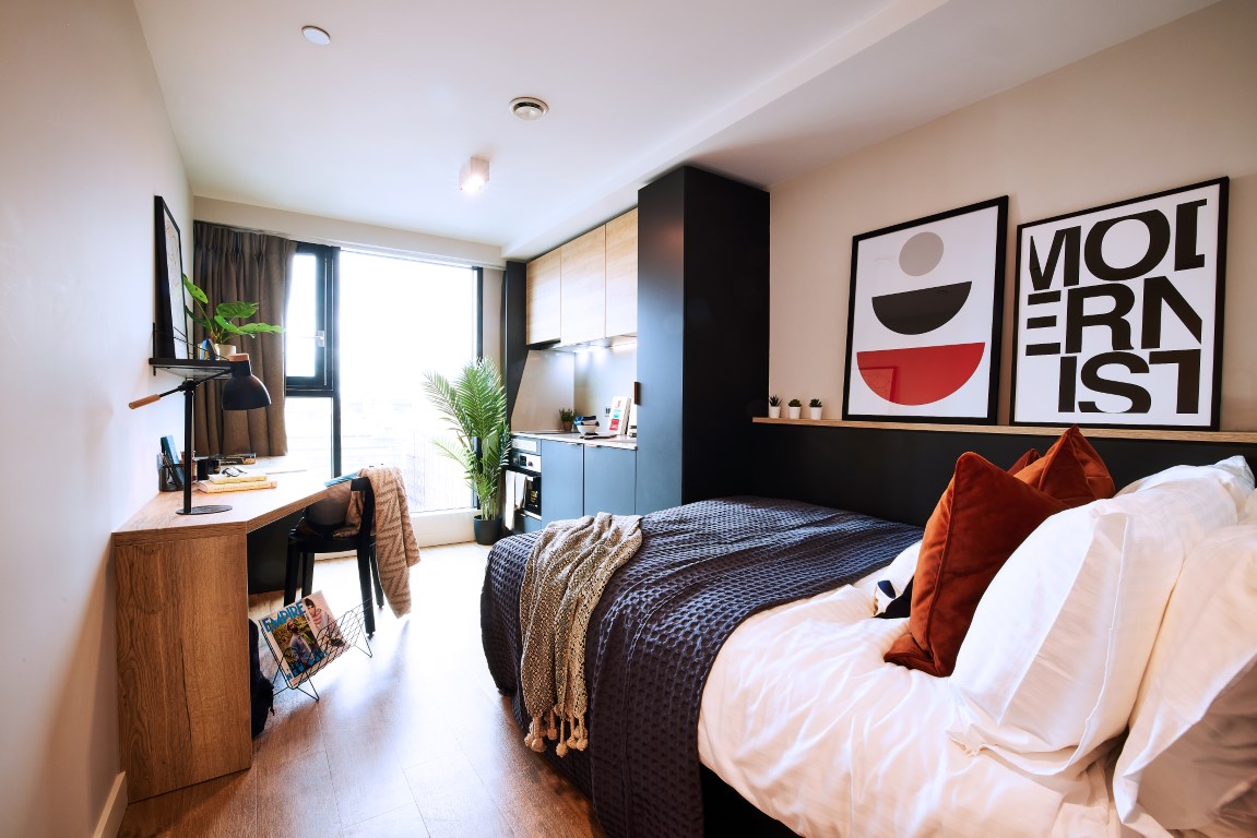  Lite  -  Circle Square  - Gallery -  1