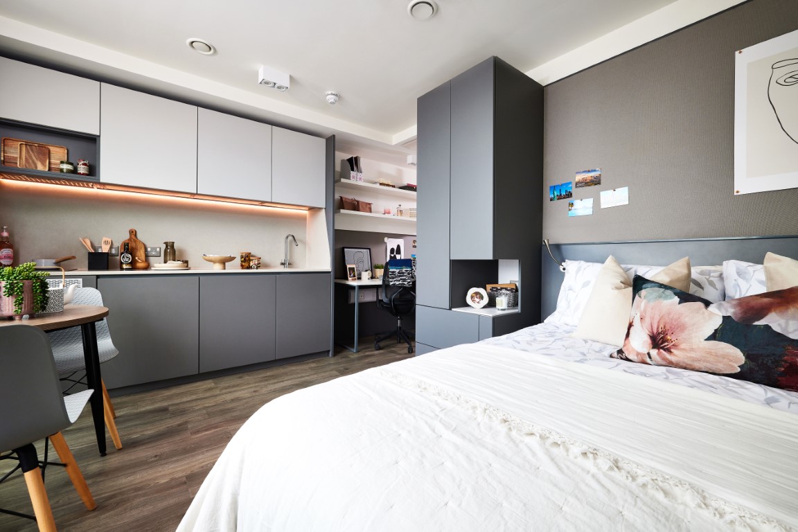  Accessible Room  -  Circle Square  - Gallery -  1