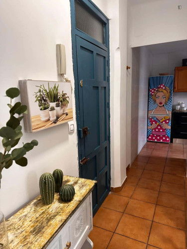 Apartment in Calle Real de Cartuja, Granada for 65 m² with 3 bedrooms