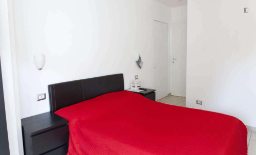 Room in Via Eugenio Torelli Viollier, Roma for 102 m² with 4 bedrooms