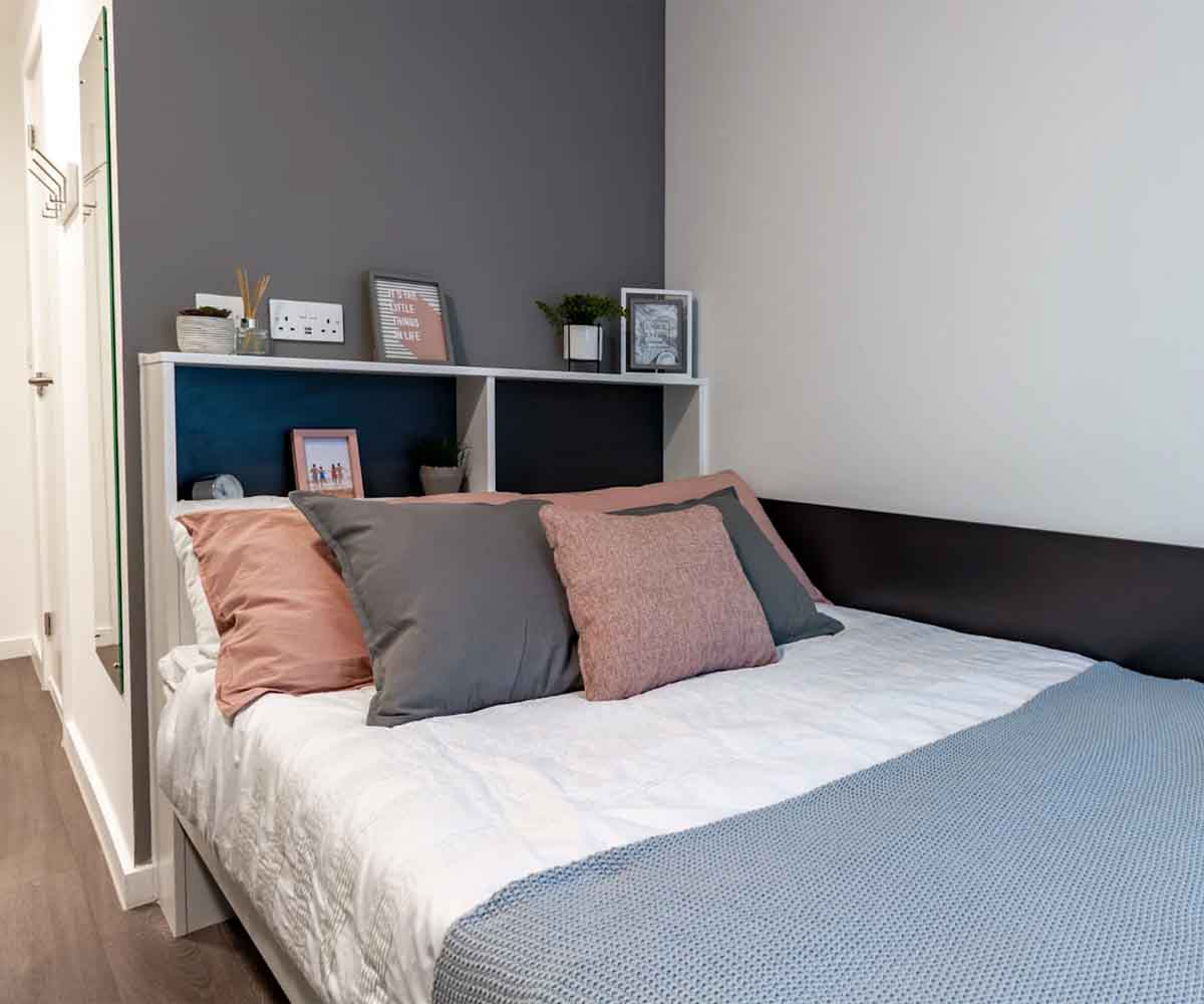 Classic Ensuite - 1