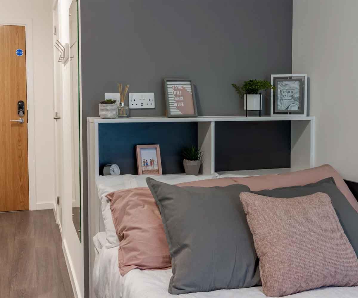 Classic Ensuite - 5