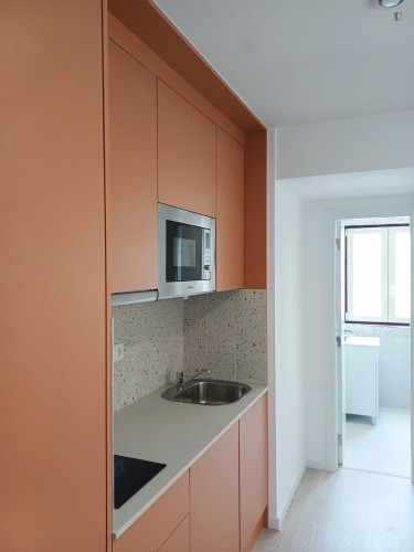 Welcoming studio near the Montarroio bus stop